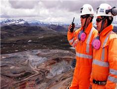 Glencore to sell 23% stake in Peruvian miner Volcan