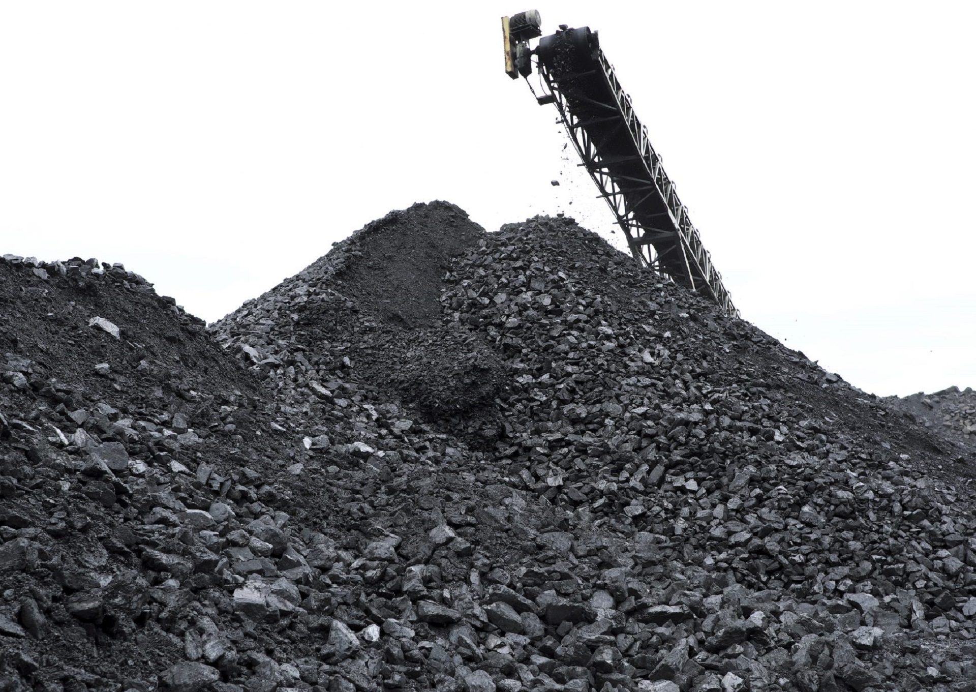 India likely to adopt revenue sharing model for commercial coal mining