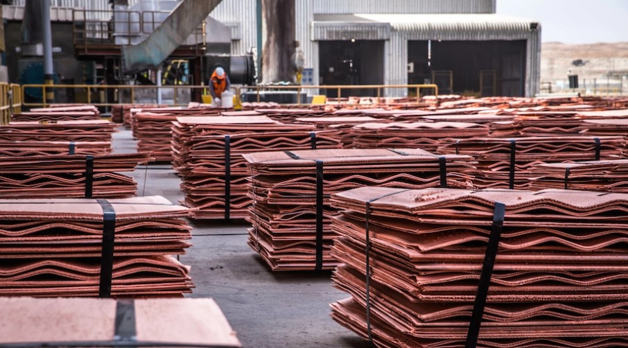Trafigura plans to take large amounts of LME copper