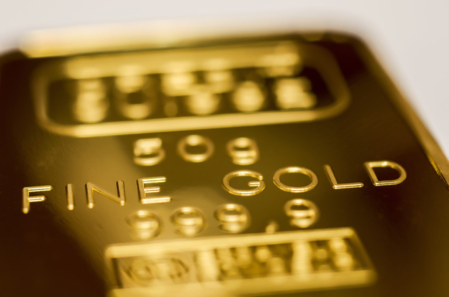 Gold price heads for best month in over a year