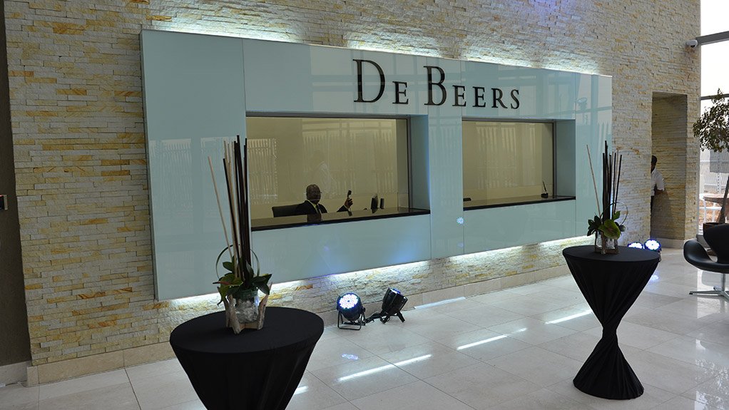 Botswana and Angola hold talks as both seek control of De Beers