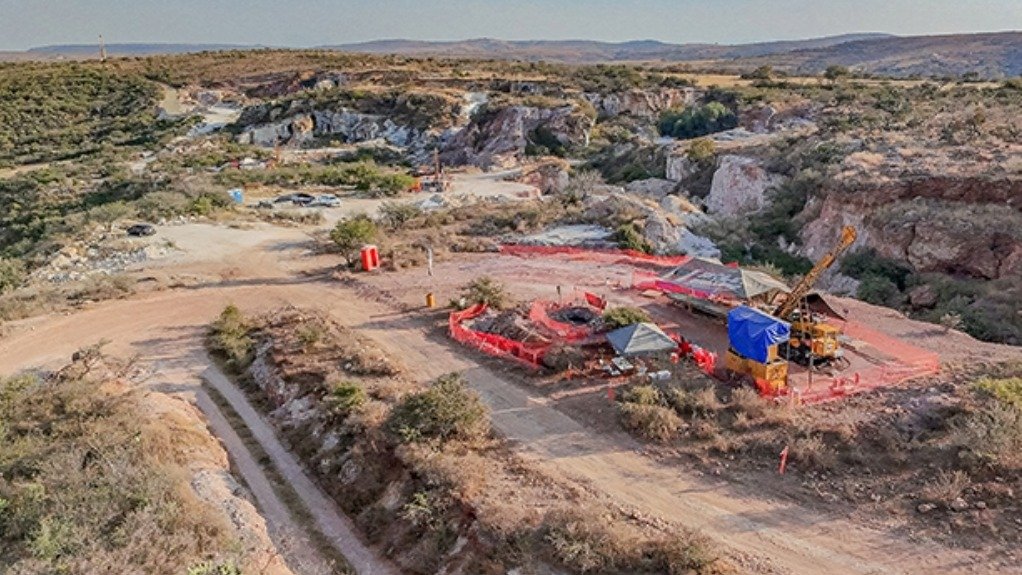 Mexican silver explorer Sinda files to list on NYSE