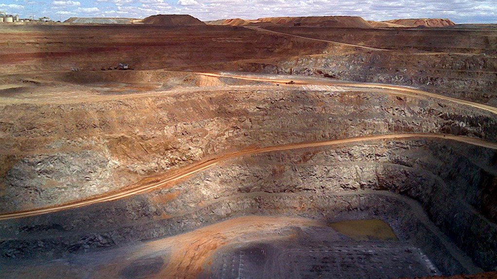 Weaker commodity prices set to tip Australia into trade deficit