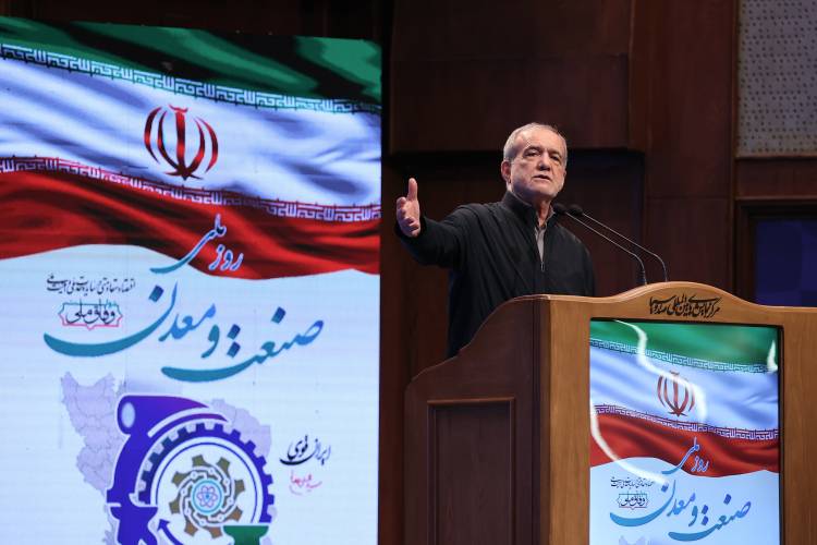 Pezeshkian: “Energy Priority Goes to Production, Not Government Offices”
