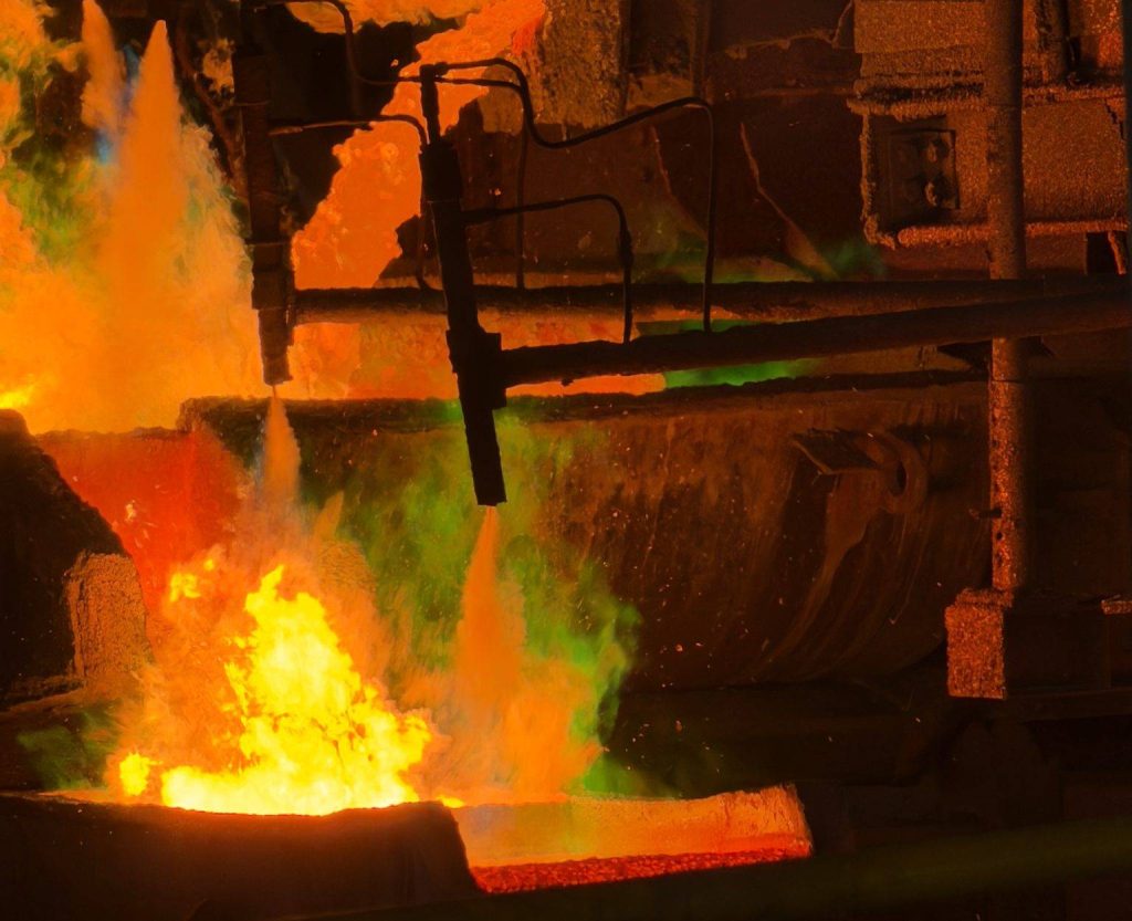 Copper Market at a Crossroads Between Investor Optimism and Supply Surplus