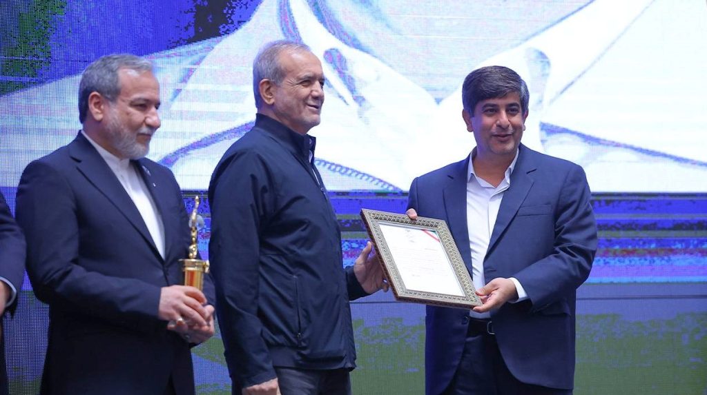 Mobarakeh Steel Group Recognized as Distinguished Exporter of the Country