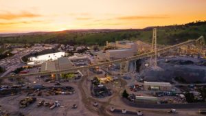 Newmont beats quarterly profit estimates on higher gold prices